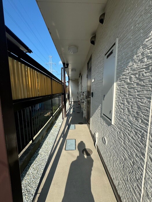 物件外観写真5　(エントランス部分)