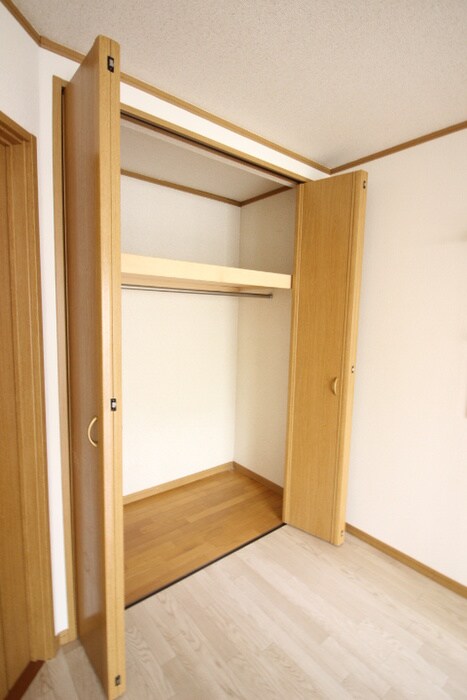 物件内観写真12　(収納)