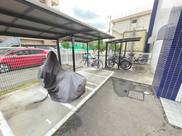 バイク置き場