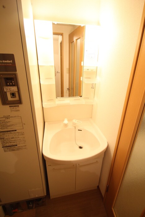 物件内観写真12　(洗面)