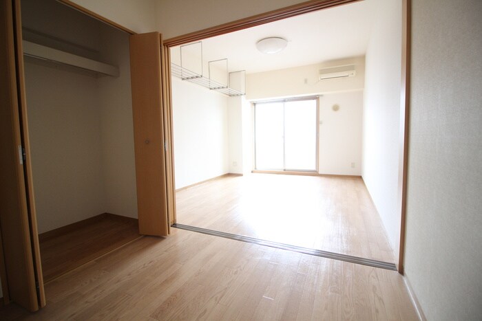 物件内観写真14　(居室)