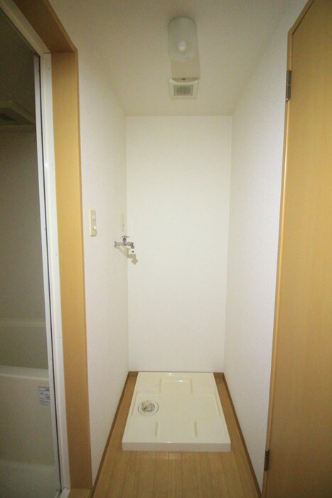 物件内観写真20　(洗濯機置場)