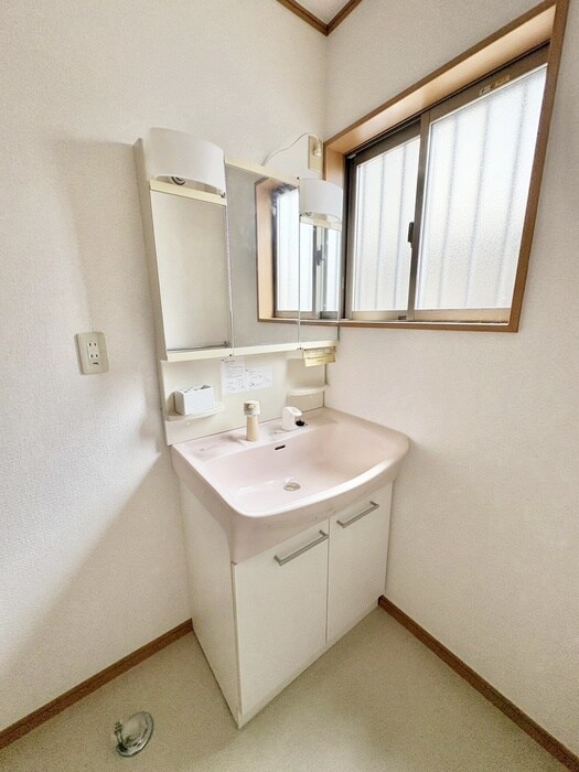 物件内観写真11　(洗面)