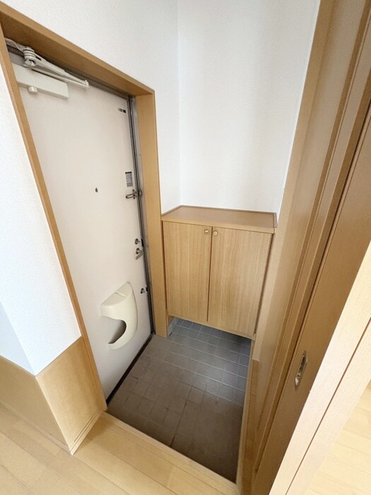 物件内観写真17　(玄関)