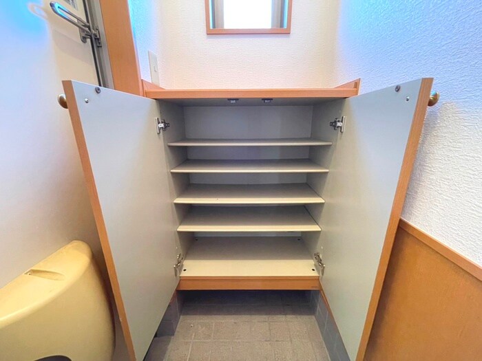 物件内観写真17　(靴箱)