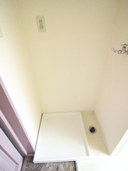 物件内観写真15　(洗濯機置場)