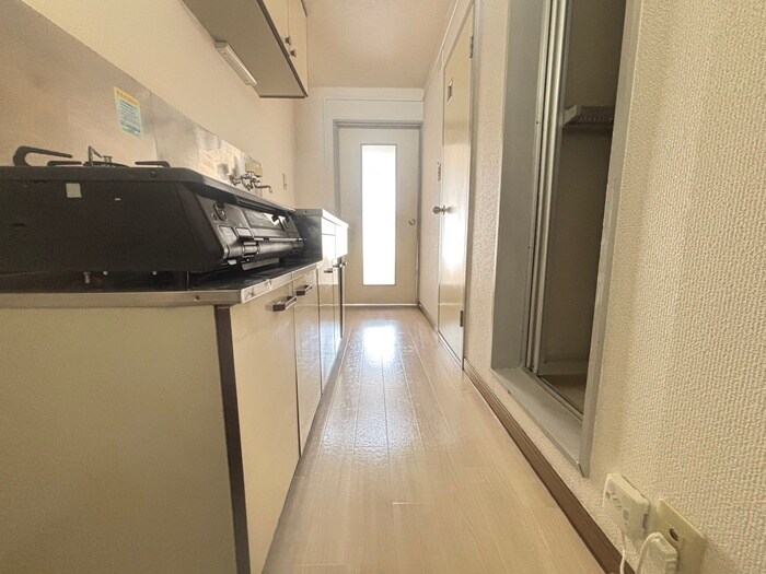物件内観写真19　(廊下)