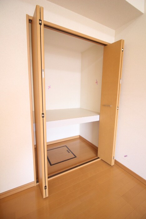 物件内観写真10　(収納)