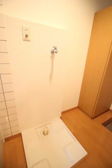 物件内観写真21　(洗濯機置場)