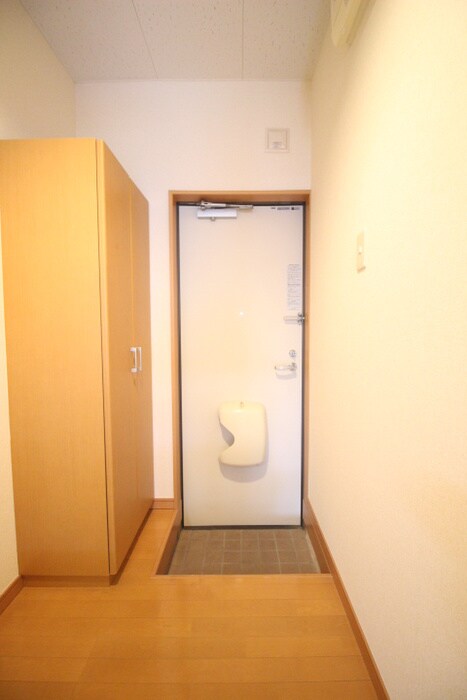 物件内観写真22　(玄関)