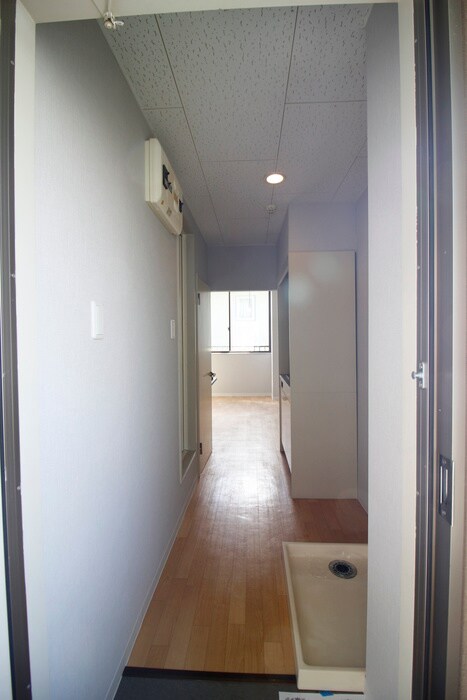 物件内観写真18　(廊下)