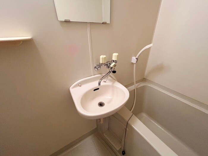 物件内観写真12　(洗面)