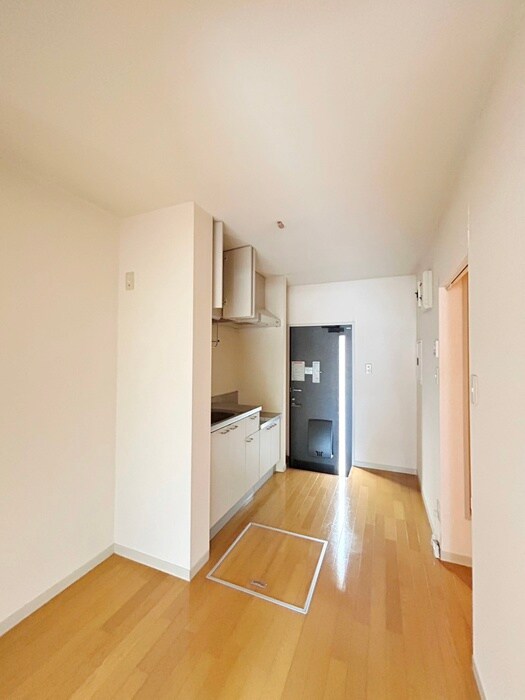 物件内観写真17　(廊下)