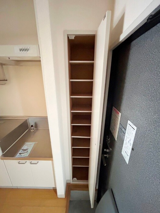 物件内観写真18　(靴箱)