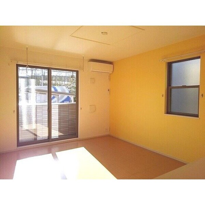 物件内観写真1　(居室)