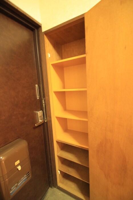 物件内観写真18　(靴箱)