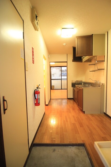 物件内観写真19　(廊下)