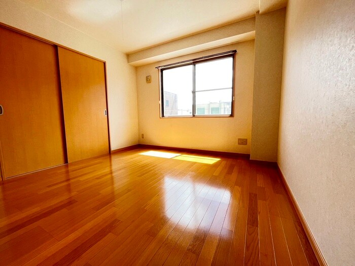 物件内観写真9　(居室)