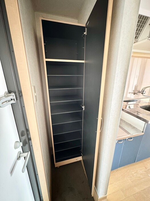 物件内観写真15　(靴箱)