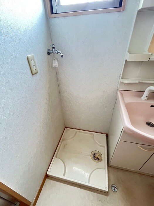 物件内観写真19　(洗濯機置場)