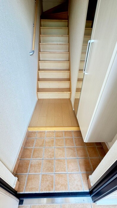 物件内観写真15　(玄関)