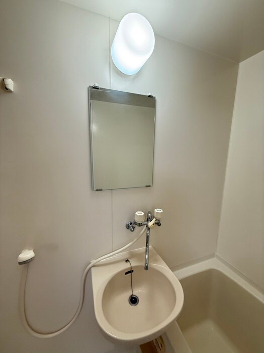 物件内観写真12　(洗面)