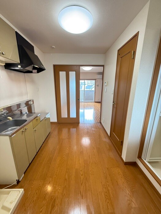 物件内観写真16　(廊下)