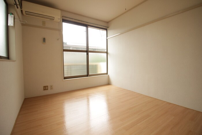 物件内観写真13　(居室)