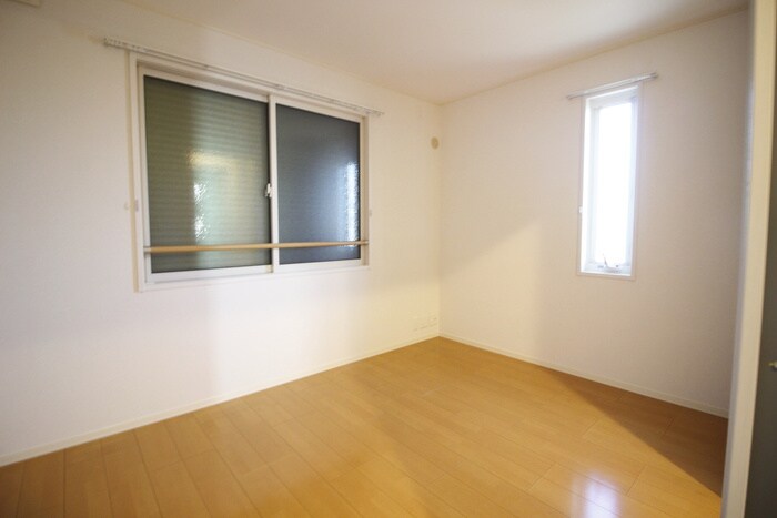 物件内観写真10　(居室)