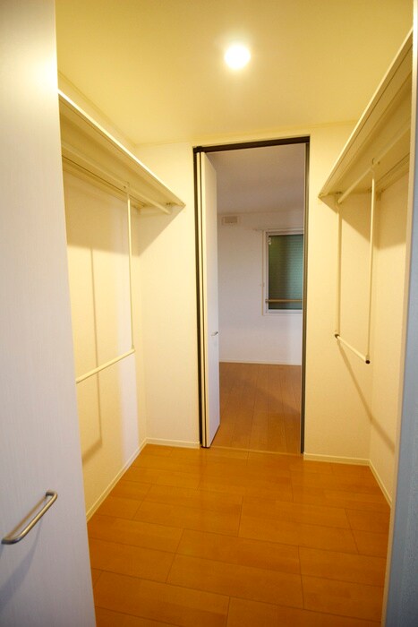 物件内観写真11　(収納)