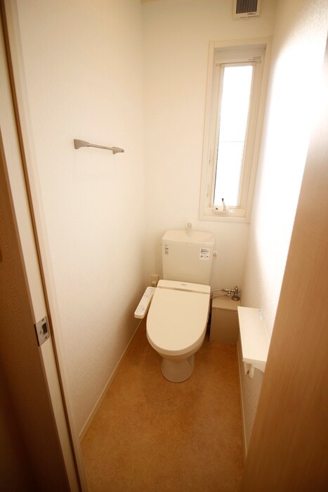 物件内観写真14　(トイレ)