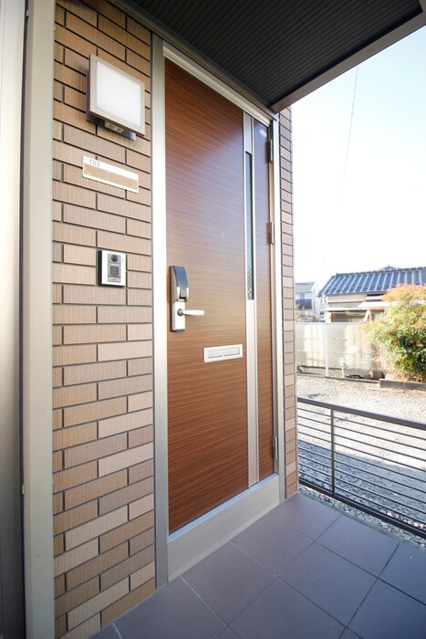 物件内観写真17　(玄関)