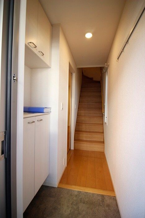 物件内観写真19　(廊下)