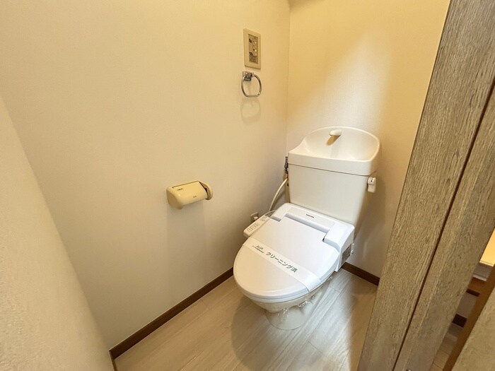 物件内観写真13　(トイレ)