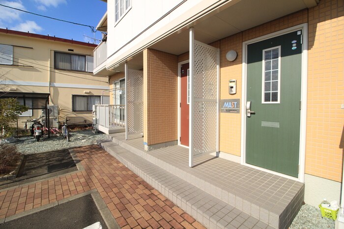 物件外観写真5　(エントランス部分)