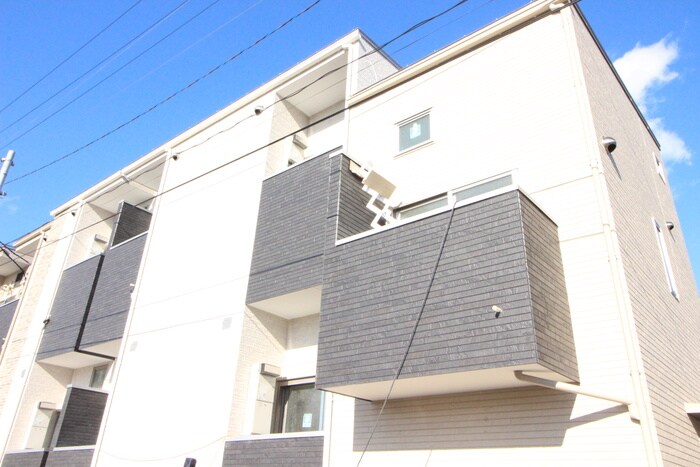 物件外観写真2　(駐輪場)