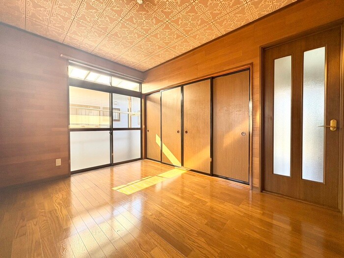 物件内観写真3　(居室)