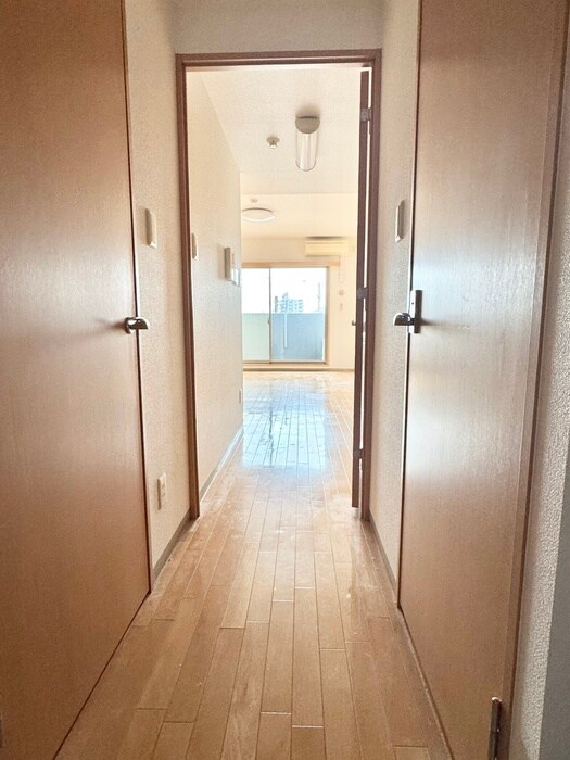 物件内観写真8　(廊下)