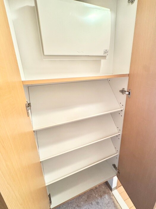 物件内観写真9　(靴箱)