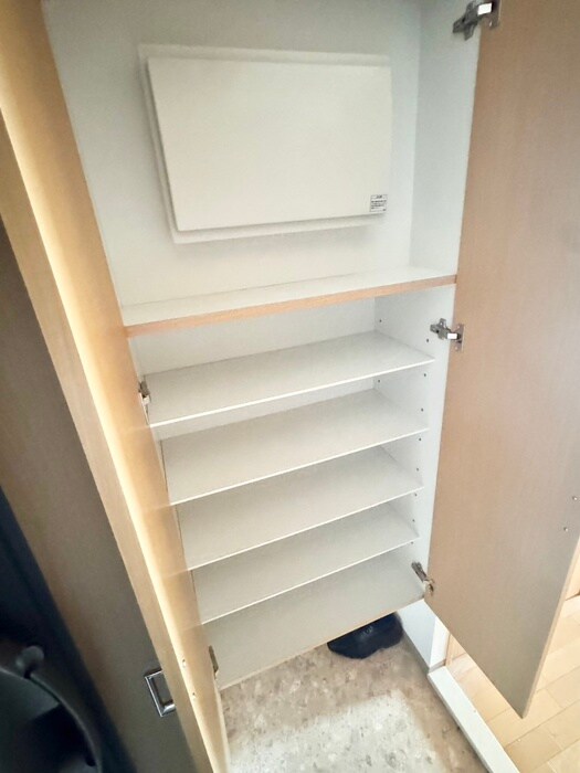 物件内観写真9　(靴箱)