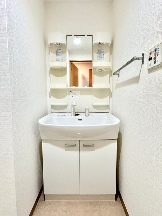 物件内観写真10　(洗面)