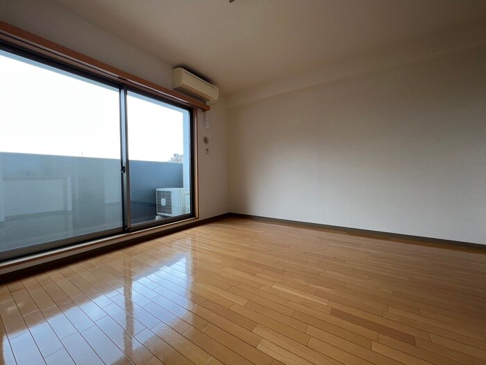 物件内観写真10　(居室)