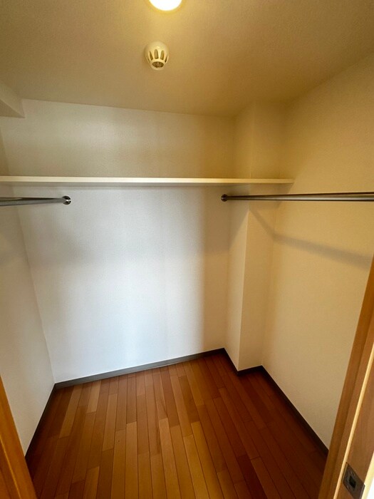 物件内観写真11　(収納)