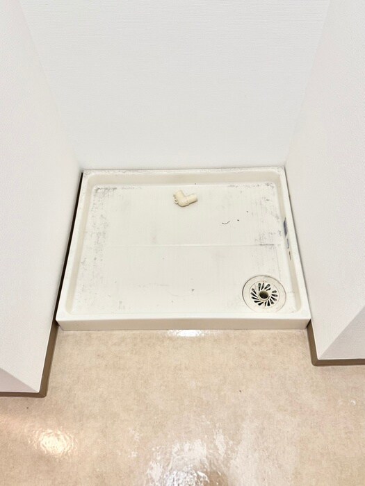 物件内観写真12　(洗濯機置場)