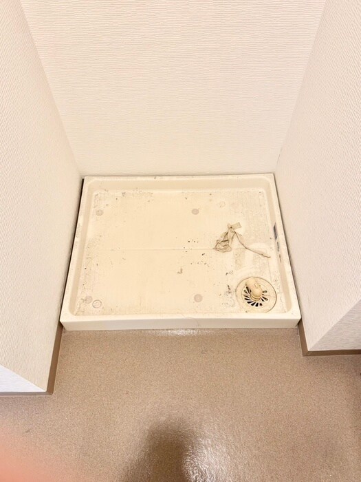 物件内観写真12　(洗濯機置場)