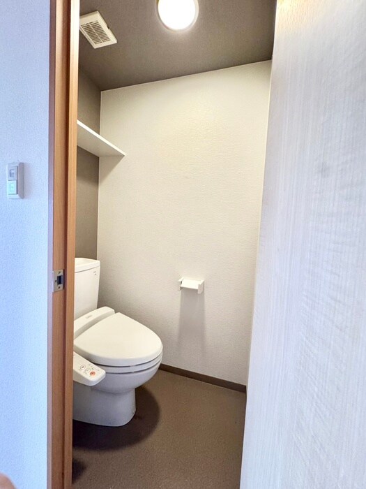 物件内観写真13　(トイレ)