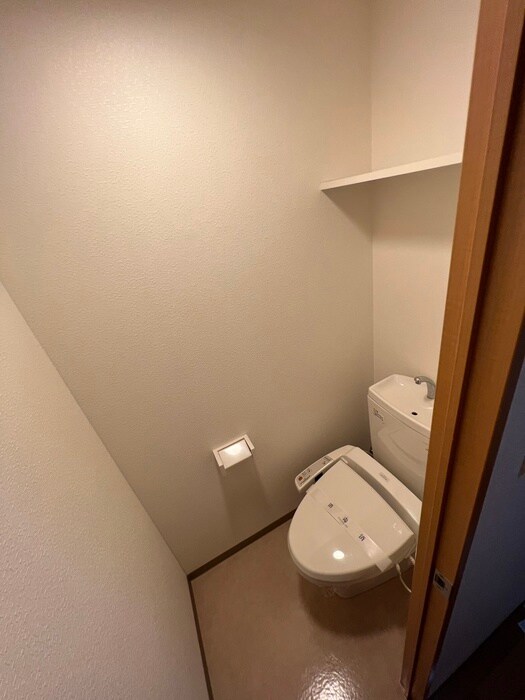 物件内観写真13　(トイレ)