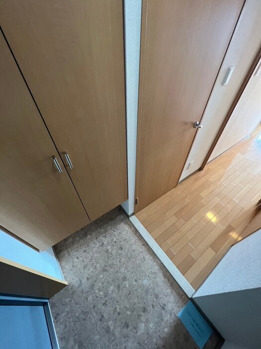 物件内観写真16　(玄関)