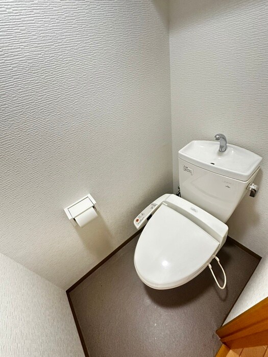 物件内観写真16　(トイレ)