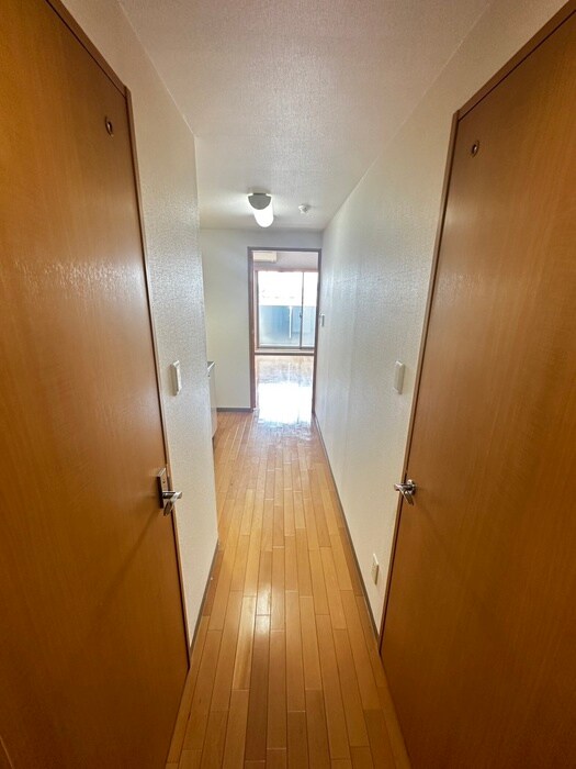 物件内観写真17　(廊下)